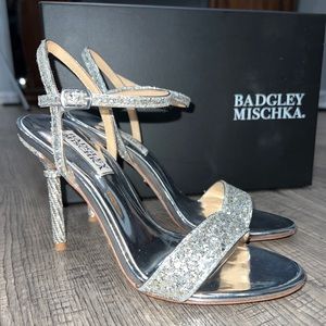 Badgley Mischka Olympia Silver Heels Size 6